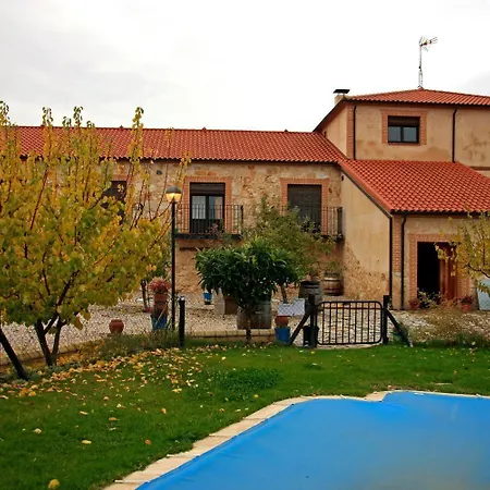 El Lagar De La Navazuela Κατάλυμα σε φάρμα