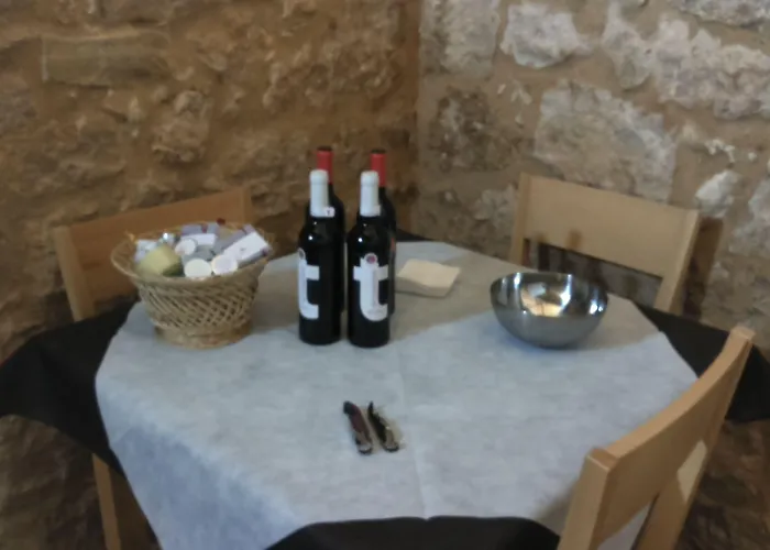 El Lagar De La Navazuela Κατάλυμα σε φάρμα La Rasa